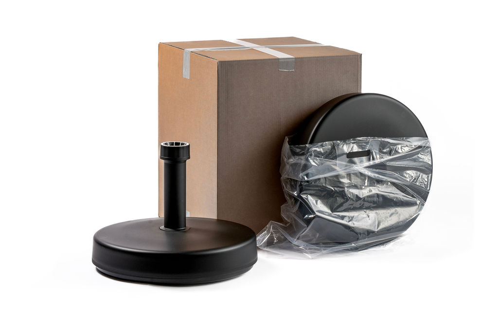 Retail packaging for a sand fillable base